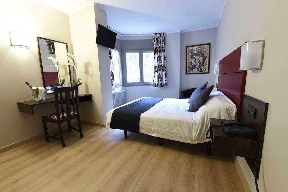 Hotel Palarine Erts Luaran gambar